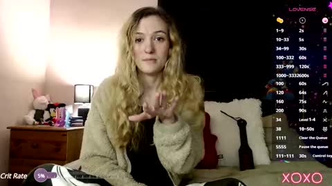 Snapshot of xelliee_rosex chatting on February 21, 2025, 11:54 pm EllieeRose online show from February 21, 2025, 11:54 pm