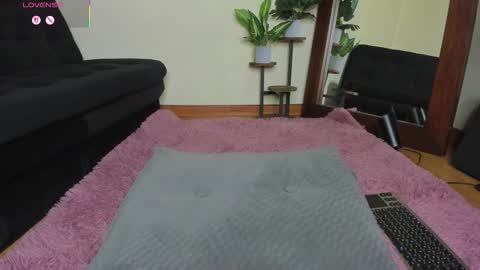 Snapshot of xemily_hardy chatting on November 5, 2025, 12:54 am Kanae. online show from November 5, 2025, 12:54 am