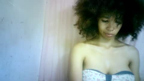 Snapshot of xenna610827 chatting on February 2, 2025, 7:35 pm xenna610827 online show from February 2, 2025, 7:35 pm