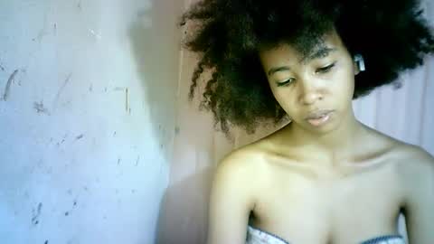 Snapshot of xenna610827 chatting on February 17, 2025, 2:26 pm xenna610827 online show from February 17, 2025, 2:26 pm