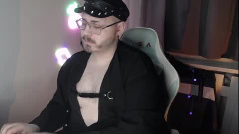 F A B I A N online show from October 24, 2025, 6:59 pm