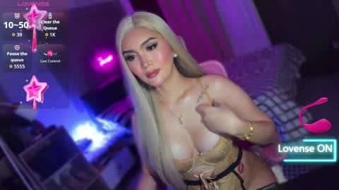 preciousxoxo  online show from March 7, 2026, 6:32 am