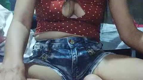 xhotskinny69x online show from March 3, 2025, 10:20 pm