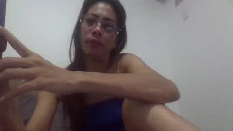 xhotskinny69x online show from May 11, 2026, 11:16 am