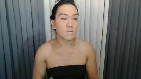 GWEN THOMPSON .......   online show from January 3, 2025, 1:16 am