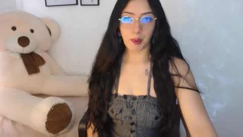 Xia online show from September 23, 2025, 9:51 pm