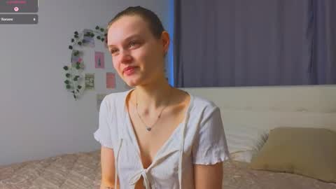 Luna and Lina online show from November 27, 2025, 4:25 am