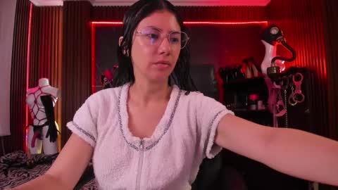 XiaQueen   I M online show from October 17, 2025, 11:46 am