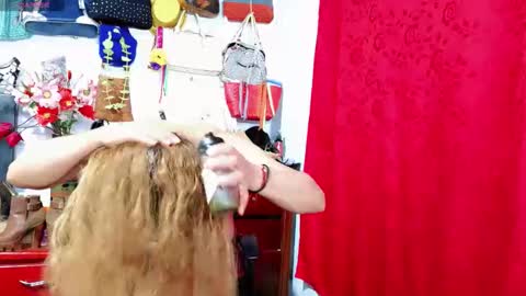 xiaraa26 online show from November 5, 2025, 6:52 pm