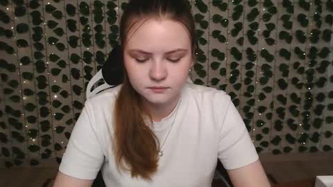 Lina online show from February 23, 2025, 4:07 am