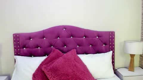 Xime  online show from November 26, 2025, 2:56 am