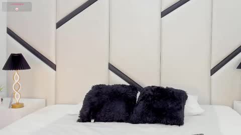 ximenacosta online show from February 12, 2026, 12:11 pm