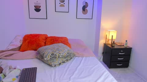 ximenasalazar online show from December 20, 2024, 4:57 pm