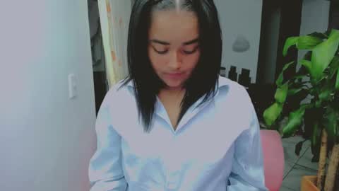 Snapshot of xiomy_winklar chatting on February 24, 2025, 3:44 am xiomy winklar online show from February 24, 2025, 3:44 am