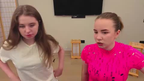 xlanabunny online show from October 6, 2025, 5:32 pm