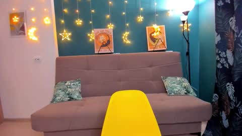 Chloe online show from January 25, 2025, 11:13 am