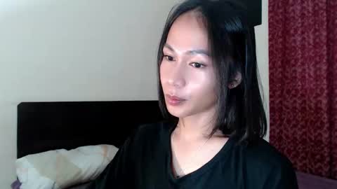 Snapshot of xlovely_destinyx chatting on October 5, 2025, 5:33 pm Alice online show from October 5, 2025, 5:33 pm