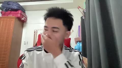 Snapshot of xluminous chatting on December 25, 2024, 2:23 pm MIKAEL online show from December 25, 2024, 2:23 pm