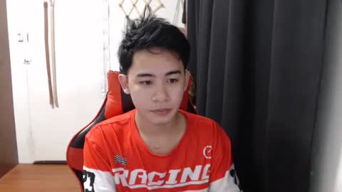 Snapshot of xluminous chatting on January 16, 2025, 9:19 pm MIKAEL online show from January 16, 2025, 9:19 pm