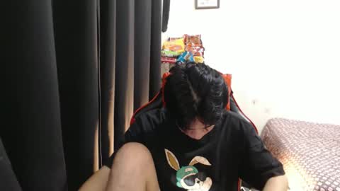 Snapshot of xluminous chatting on January 5, 2026, 5:27 pm MIKAEL online show from January 5, 2026, 5:27 pm