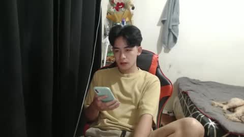 Snapshot of xluminous chatting on March 12, 2026, 2:50 am MIKAEL online show from March 12, 2026, 2:50 am