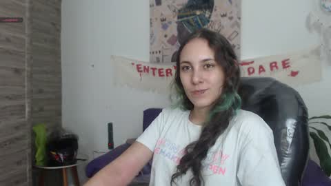 Snapshot of xlunna chatting on December 17, 2024, 3:28 pm lunna online show from December 17, 2024, 3:28 pm