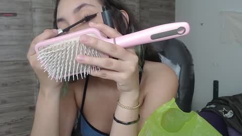 Snapshot of xlunna chatting on December 21, 2024, 11:45 pm lunna online show from December 21, 2024, 11:45 pm