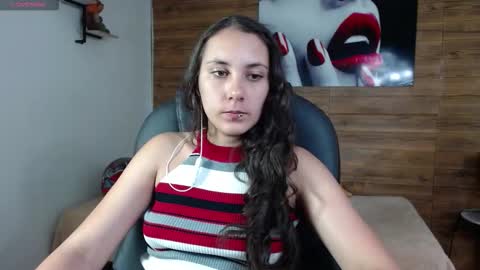 lunna online show from November 9, 2025, 3:21 pm