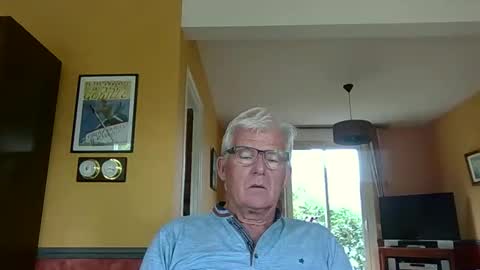 xmaeg3 online show from June 1, 2026, 8:27 am