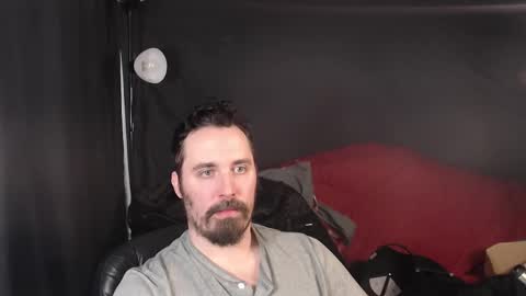 Snapshot of xmetalstudx chatting on February 20, 2025, 2:07 am MetalstudMaster online show from February 20, 2025, 2:07 am