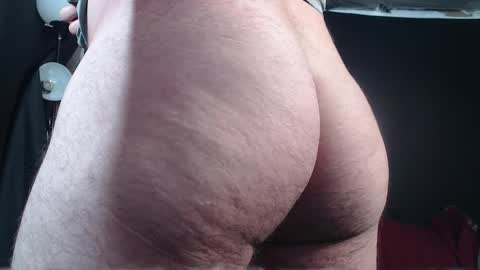 Snapshot of xmetalstudx chatting on October 8, 2025, 11:35 pm MetalstudMaster online show from October 8, 2025, 11:35 pm