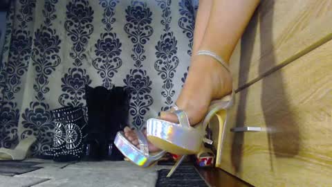 Snapshot of xmistressmonroex chatting on May 8, 2026, 6:52 am Monroe online show from May 8, 2026, 6:52 am