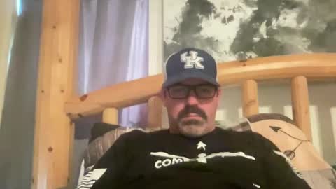 Snapshot of xmountainx chatting on October 3, 2025, 3:20 pm Mountain online show from October 3, 2025, 3:20 pm