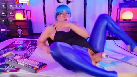 Nixy Crow online show from June 7, 2026, 5:44 am