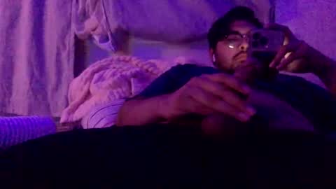 Snapshot of xob3n chatting on December 4, 2024, 9:29 am Alejandro FullMoon online show from December 4, 2024, 9:29 am