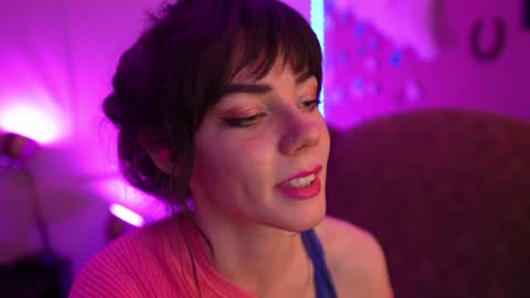 Snapshot of xobondaixo chatting on December 17, 2024, 12:00 pm Bella Bondai online show from December 17, 2024, 12:00 pm