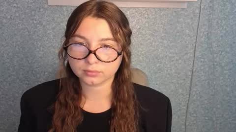 Candice online show from September 10, 2025, 9:31 am