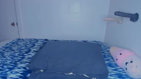 Snapshot of xocurvyrae chatting on February 8, 2025, 9:46 pm Rae online show from February 8, 2025, 9:46 pm