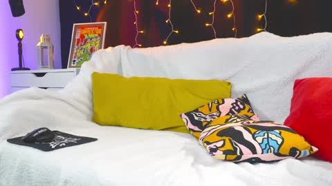 XoRylan online show from January 23, 2025, 8:02 pm