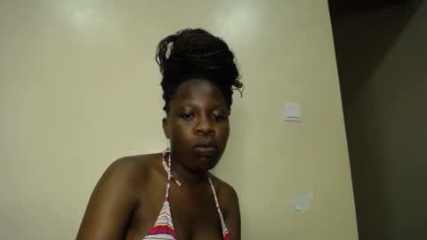 Xoxo online show from November 24, 2025, 7:02 pm