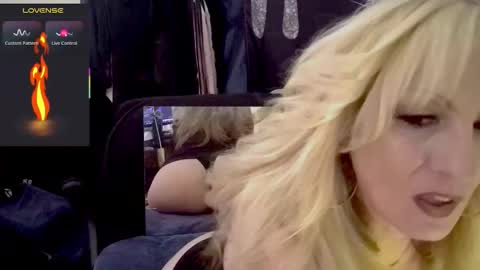 Chloe online show from March 15, 2026, 1:44 am