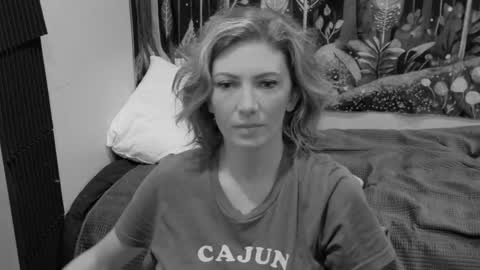 xpbunni online show from September 28, 2025, 2:44 pm