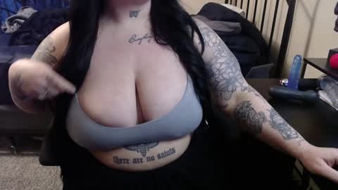 xorileyschembri online show from December 28, 2024, 12:04 am