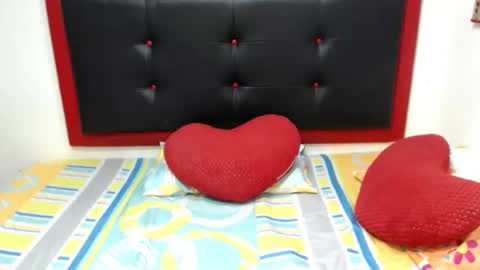 xshopyx online show from February 24, 2025, 2:08 am