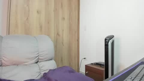 Snapshot of xspecialroomx chatting on June 12, 2026, 1:32 pm Hellen Sofia instagram hellen5546 online show from June 12, 2026, 1:32 pm