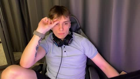 DerekHehe online show from January 11, 2026, 8:25 pm