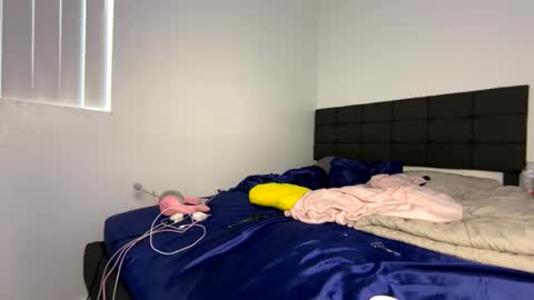 xStarGazingx online show from February 10, 2025, 8:31 pm