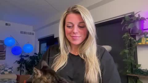 Snapshot of xstellabeex chatting on January 10, 2025, 10:46 pm xstellabeex online show from January 10, 2025, 10:46 pm