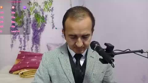 xthesexybossx online show from September 28, 2025, 3:28 pm