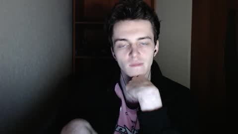 traqqq online show from October 8, 2025, 9:45 pm